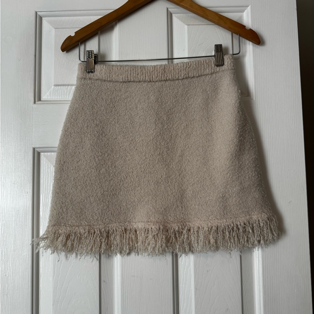 Zara Ivory Fringe Miniskirt, Size Small 0489